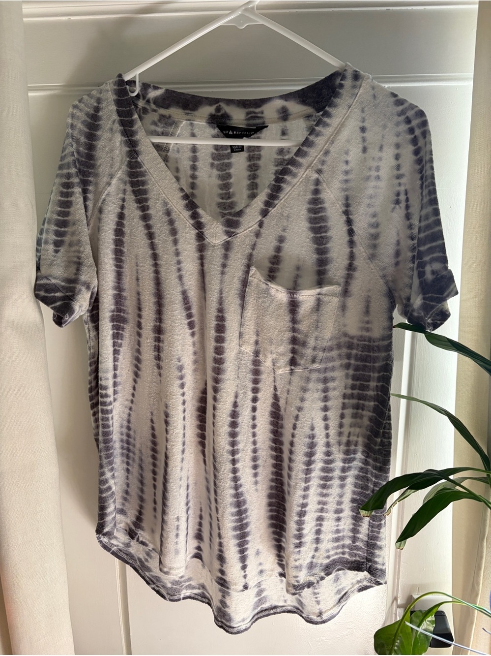 Rock & Republic Blue White Blouse Size L